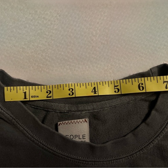 EUC ‘Pink Floyd In Concert’ Gray Pullover Sweatshirt, Size Medium, Preloved - Picture 6 of 9